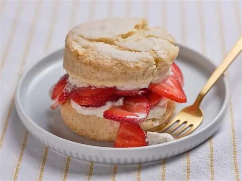 The Best Classic Strawberry Shortcake